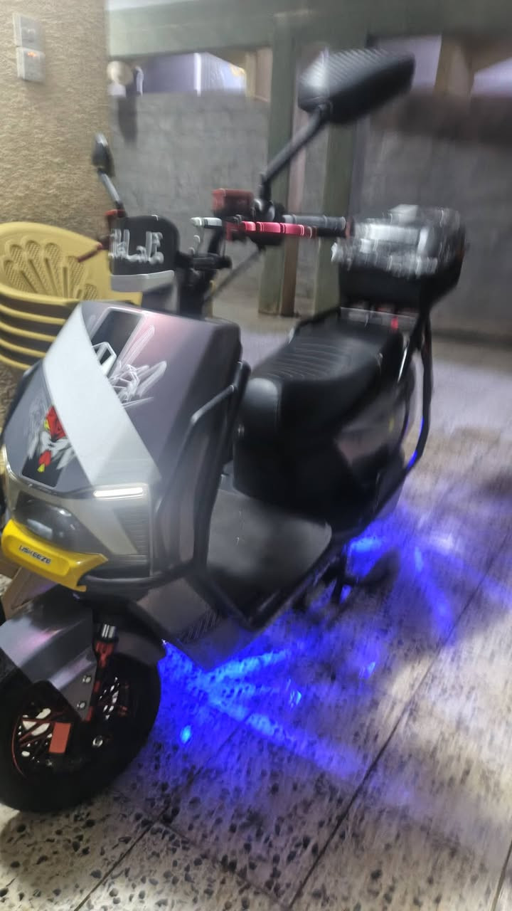 موكور شحن سكنس دبدوب بطاريات عل فحص كفراته بلايلون 
مراوس بيراني نضيف  ونطي فرق


**إذا كنت صاحب هذا الإعلان وتريد حذفه لأي سبب، رجاءا أرسل رسالة إلى الدعم الفني**