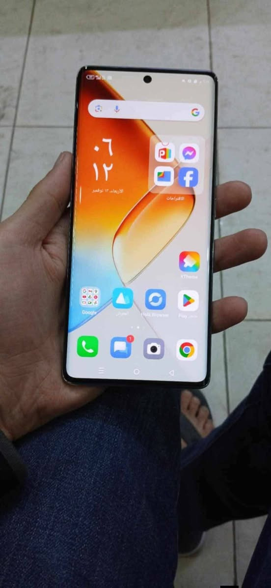 انفنكس نوت 40 برو فايف جي 
ذاكره 256 
رام 21 
بوبجي 60 فريم 
شاشه 120 هيرتز 
بصمه بشاشه جهاز نضافه 100 بل100
المراس فقط ايفوت
***********
