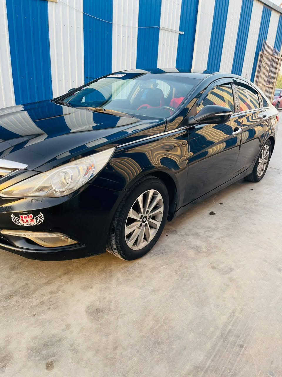 السلام عليكم
سوناتا ٢٠١٤ خليجي ادوات ادوات محرك دوش  سياره جاهزه واحد ع واحد  كير ومحرك وتخم تاير حداديه تبريد تدفئه  رقم شمالي سنويه مطابقه وي رقم الشاصي٠السعر 50 بيها مجال 
مكان سياره ناصريه 
***********
