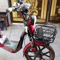 شباب دراجه شحن للبيع اربع بطاريات الشراي يتصل 07878855485