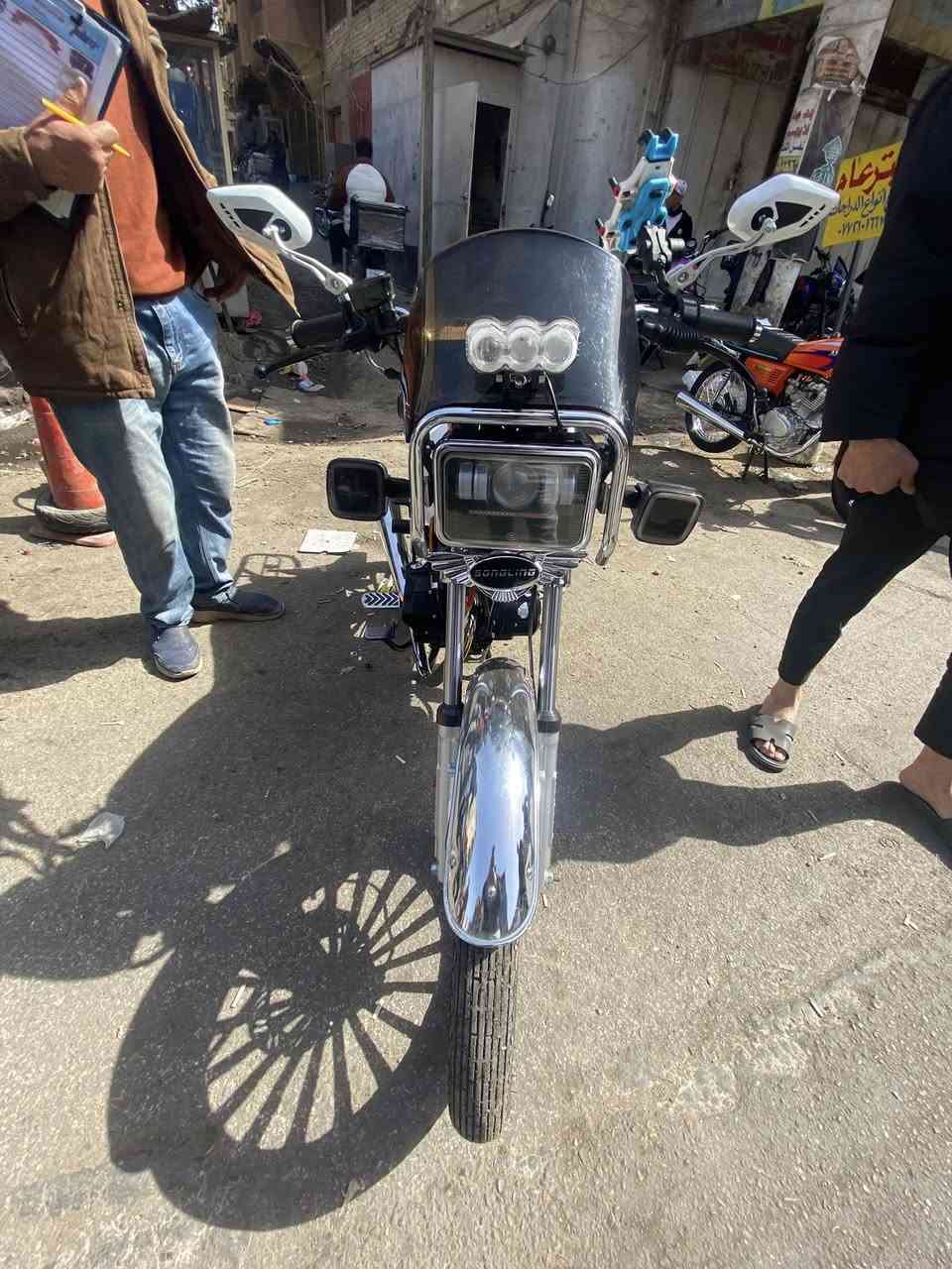 سونلك موديل 26 مكينه 200 سودة اوراق كفاله عامه
صالنصه الاصليه موجوده نقصها فقط بك لايت 

رايدها ب700 قفل 

مكاني بغداد الاعظميه

***********
