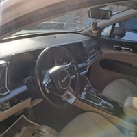 سبورتج خليجي شركه دوليه موديل ٢٠٢٤ ماشيه ١٣ الف كيلو  كفاله عامه فول ع...