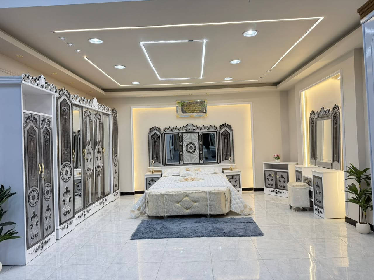 السعر // مليون فقط 😍

🔅تفاصيل الغرفة المرمري  ....

 خارج ٤ملم ام دي اف 🔺
وداخل معاكس ٣ملم 
صبغ حراري  درجة اولى 

عدد القطع  ٧ قطع 😍
🔺1 //جرباية  قياس  ١٦٠ × ٢٠٠ 
🔺//ميز جانبي ايسر قياس ٥٠
🔺2// وميز  جانبي  قياس ٥٠
🔺3// زاوية ارتفاع مترين عرض ٨٠
🔺4// وميز بلازمه  
🔺5//وميز مراية ارتفاع مترين عرض ١٢٠
🔺6// وكنتور ٦ باب  ارتفاع مترين و١٥ طول ٣ متر و١٥

القطعه الثامنة حسب الطلب شازلون
سعرها ٥٠ الف ❤️

(توصيل مجاني مركز بغداد )
التوصيل يشمل الشد مجاني 🔥
(اطراف ٥٠)
باقي المحافضات حسب البعد
شازلون سعرها ٥٠ الف
شازلون مخزن ٧٥ الف


**إذا كنت صاحب هذا الإعلان وتريد حذفه لأي سبب، رجاءا أرسل رسالة إلى الدعم الفني**