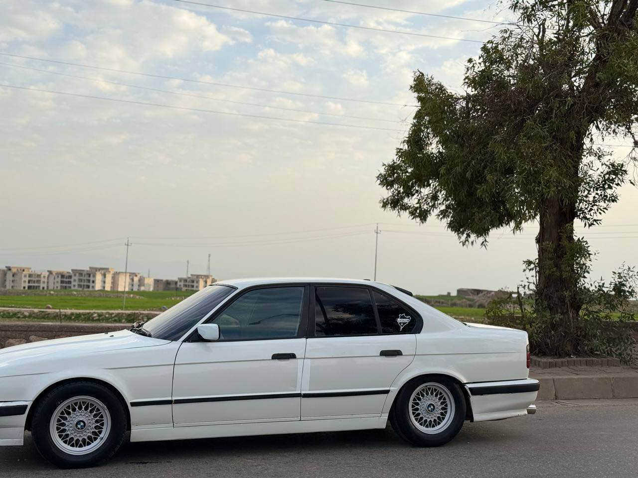 بئيم موديل ١٩٩١ مه كينه ٥٢٠ كير حادي گيرو مه كينه موسو براوه به شه رت ليدراوي نيه ئارميكي له گه له به حلوج ايفروشم كويسينجاك, أربيل


**إذا كنت صاحب هذا الإعلان وتريد حذفه لأي سبب، رجاءا أرسل رسالة إلى الدعم الفني**