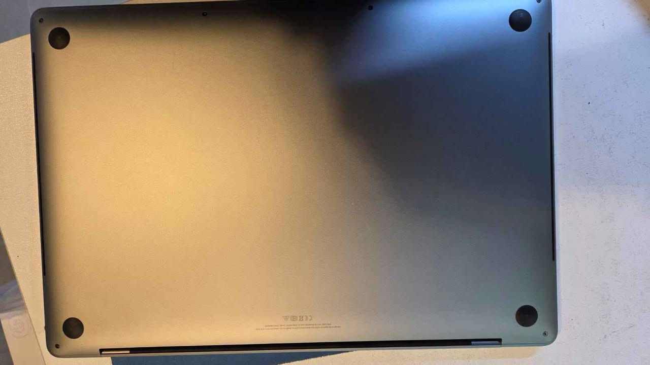 Macbook pro 2019
Silver
Hard 1terra ssd
Ram 32GB insertable
8gb AMD radeon
Screen 16 inch 
265 jar krawa ba sha7nawa
سڵاو بەڕێزان لاپتۆپێکی تا بڵێی بەهێز ماشااللە لۆک لۆک یەک شوختی نیە... ٢٦٥ جار شەحنکراوە... پاتری ٧١٠٠ میلی ئەمپێر ... بۆ هەندەسی زۆر گونجاوە تا بڵێی خێرایە وەستانی نیە و هیلاک نەکراوە .... ٨ گێگا گرافیک کارتی خاریجی لەسەرە ڕامی ٣٢ گێگای DDr4 هارد ١ تێرا SSD ... شاشەی ١٦ ئینجە نرخی ٨٢٥ دۆلارە خوار هەموو بازاڕ السليمانية, العراق


**إذا كنت صاحب هذا الإعلان وتريد حذفه لأي سبب، رجاءا أرسل رسالة إلى الدعم الفني**