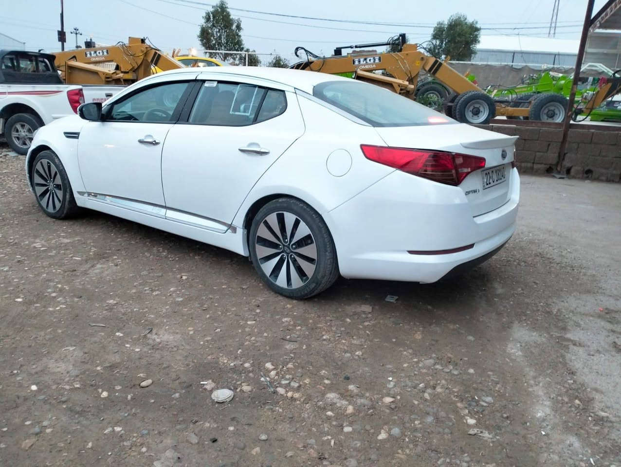 للبيع اوبتيما خليجي موديل 2011 محرك 2000دوش
سنويه ورقم مجددا سياره بيه حالوب بسيطط وبيه جاملق خلفي صبغ بدون دواخل شرط الفحص حداديه تخم تايرات 
سدر امامي خلفي كله جديدد تبريد تدفئة كله شغاله مواصفات تحكم استيرن شفتات تبريد خلفي 
السعر 118 وبيه مجال بسيط جدا جدا 
***********
***********
