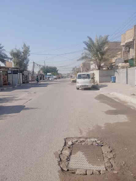 السلام عليكم محل لليجار في منطقه الخمسه ألف الايجار يكون فقط لنساء ***********
