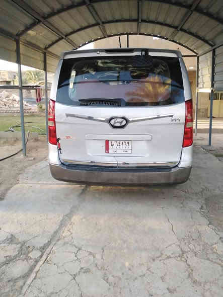 السلام عليكم اخوان ستاركس موديل 2009سياره ضررها  باب وجاملق تخم تاير تبريدها ثلج صدر جديد سعر السياره  135 بيها مجال قليل حق الجيه  مكاني هيت ناحيه المحمدي  رقم الهاتف ***********
