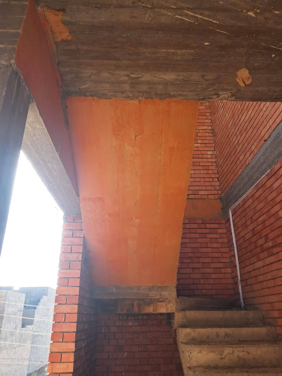 🔵 مخشن ROYAL 4507
💪 الحل المثالي لتهيئة الأسطح الخرسانية الملساء
إذا تريد التصاق أقوى ونتيجة مضمونة 👌
ROYAL 4507 هو اختيارك الصحيح قبل أعمال التغليف الإسمنتي وأعمال الإنهاءات.
✨ المميزات:
يزيد قوة الالتصاق بشكل عالي
جاهز للاستخدام (يوفر وقت وجهد)
مناسب للأسطح الخرسانية الملساء
للاستخدام الداخلي والخارجي
يقلل من مشاكل التقشر والانفصال
🏗️ الاستخدامات:
قبل أعمال التغليف الإسمنتي والإنهاءات
الجدران والأسقف الخرسانية
المشاريع السكنية والتجارية
👑 ROYAL 4507 – أساس النجاح لأي شغل نظيف ومتين
📞 للاستفسار والطلب:
الانبار : ***********

مصنع رويال
@إشارة
