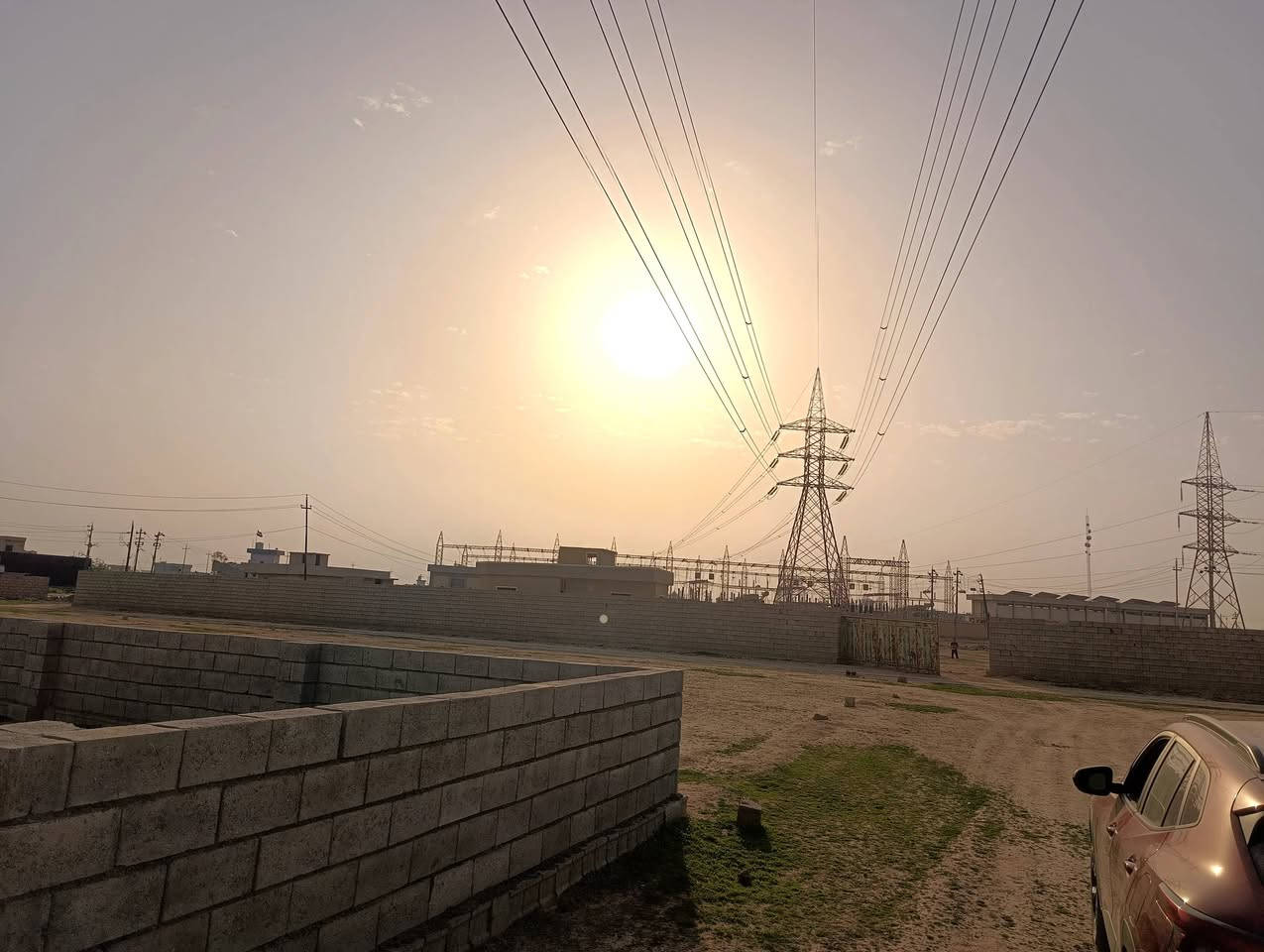 السلام عليكم قطع سكنية زراعي خلف محطة الكهرباء مسيجات 500 متر قطعتين سعر القطعة 5500 وبيه مجال بسيط للاستفسار الاتصال بالرقم ***********
