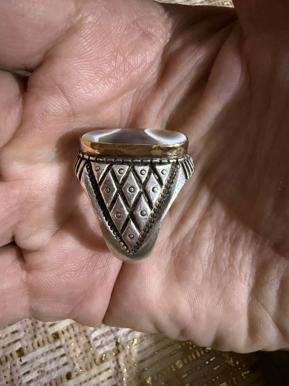 سلام عليكم سليماني للبيع عينتين قديم داير ذهب صياغه ثقيله


**إذا كنت صاحب هذا الإعلان وتريد حذفه لأي سبب، رجاءا أرسل رسالة إلى الدعم الفني**