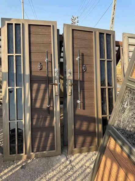 عمل كافة الأبواب والشبابيك والسقائف والمحجرات وباسعار تنافسية...
العماره حي الخليج 
***********
