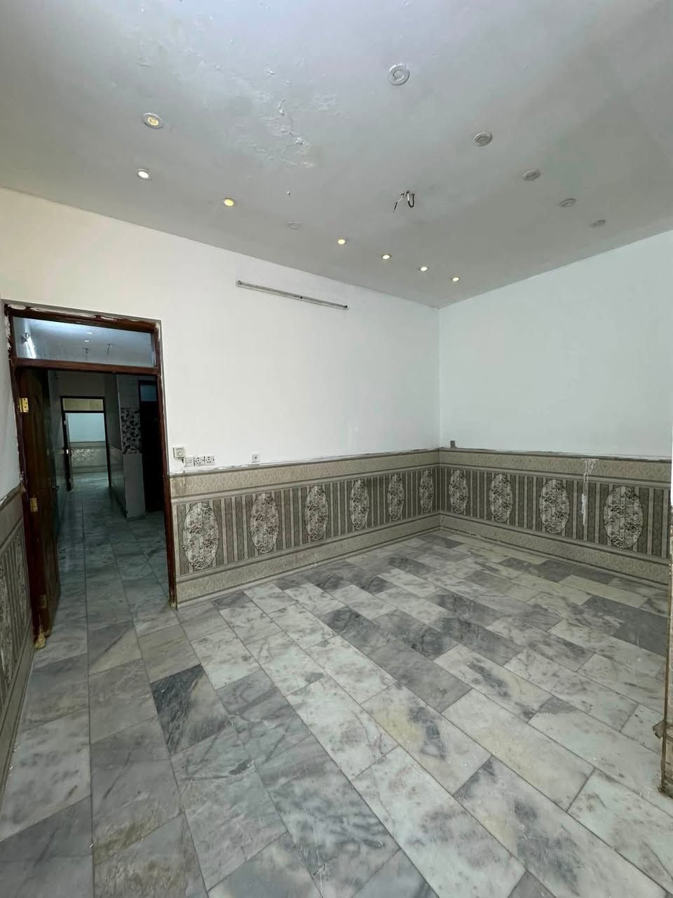 للأيجار في #السيدية 📍

شقه طابق ارضي  مساحه 150 متر 🔶

تحتوي على 2 نوم وصاله ومطبخ وخدمات ✅

الأيجار  650  الف  قفل 🔒 

موقع السيديه شارع الخيزران 📍
______________________________________

للأستفسار اكثر تفضلو بزياره مكتب الطائي للعقار 💎

السيديه شارع المركز عماره شركه السراب للمطابخ ✔️

او الأستفسار ع الارقام ادناه 📞↘️↘️ (متوفر واتساب )📌🔛

***********
