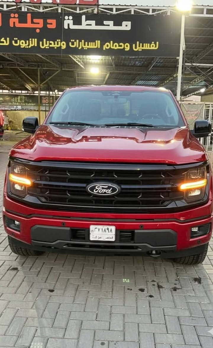بسم اللَّٰه الرحمٰن الرحيم 
 اللهم صلِ على محمد والِ محمد 
للبيع فورد F150  2025 هايبرد ماروني  غامق 
Xlt بلاك اديشن 
السيارة 2000 ميل فقط   يعني صفر بعدها 
حساسات  خلفية وامامية
رادار 360درجه
كامرة 360 درجة
باب بدي فتح عل البصمة و الريمونت 
لايت  زنون شكل جديد 
شاشات عدد 2 ديجيتل حجم كبير فول مواصفات 
قيادة ذاتيه و تحديد مسار واتو ستوب توقف ذاتي
داخل مخمل  
تدفئة  كشنات
فتحة جام خلفية للبدي 
منافذ كهربائية داخل السيارة 
بصمة ابواب  و تشغيل عن بعد ورمز دخول ابواب 
كير  كهربائي  10 نمر
كشنات كهربائي و تدفئه  و ميموري
ستيرن كهربائي و تدفئه 
مري  كهربائي و اشاره  و كامرا وترحيب 
بصمات دخول ابواب و رمز سري
انارة محيطية 360 درجة 
منافذ كهرباء 220 فولت و كذلك 110 فولت بكل مكان بالسيارة  3 منفذ بالبدي طلب خاص 
وضعيات القيادة اكثر من 7 انظمة ( جبلي و صحراوي و اقتصادي و طبيعي و سبورت و سلس و صخري و ممطر الخ...)
محرك 3500 تون تيربو كير 10 نمر ، 4 ويل درايف 
السيارة حادثها خلفي باب بدي خلفي و طرف جاملغ و بنيد يسار بدون دواخل فقط خصره بالشاصي الخلفي بسيطة السيارة بدون ايرباك او دواخل كلها راجعه وضع الشركة  
لمزيد من المعلومات عن السعر او صور الحادث و التفاصيل  اتصال او مراسلة واتس اب 
***********

.
.
.
.
.
.
.
.
.
.
.
.
.
#فورد #اف150_F150 #هايبرد
#دوج_دودج #رام #الوكاله 
#الوكالة #العراق

