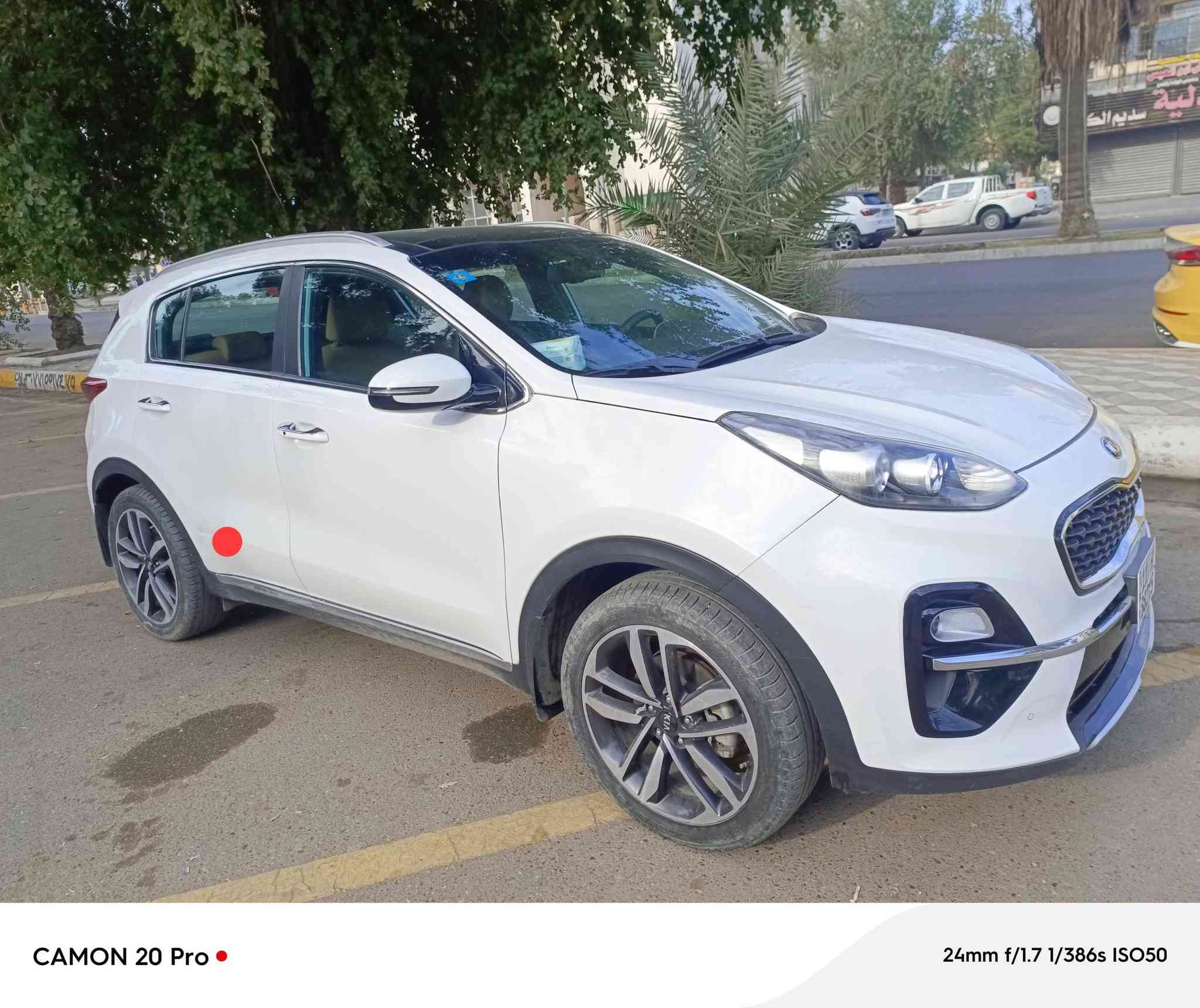 سلام عليكم من رخصت الكروب سبورتاج خليجي ١/١ فول 2019 محرك 2000 دوش بانوراما كشن وصندوق كهربائي بصمه دخول وتشغيل سنويه الى سنة ٢٠٣٠ السعر 197$  يوجد بارد بالجاملغ الايسر الامامي مع رصعه بسيطه بالباب الخلفي الايمن موضح بالصور ثلاث انظمة قياده ماشيه 75 الف اتصال ع الرقم *********** ابو احمد
