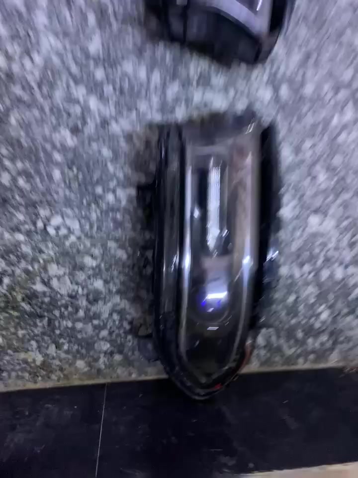 السلام عليكم دعاميه SXT لون زيتوني نضيفه من موديل 2015 لل22
لايتات جارجر نضاف اصليات ونضاف الدعايمه 100 الايتات ب125
مكاني البصرة ***********
