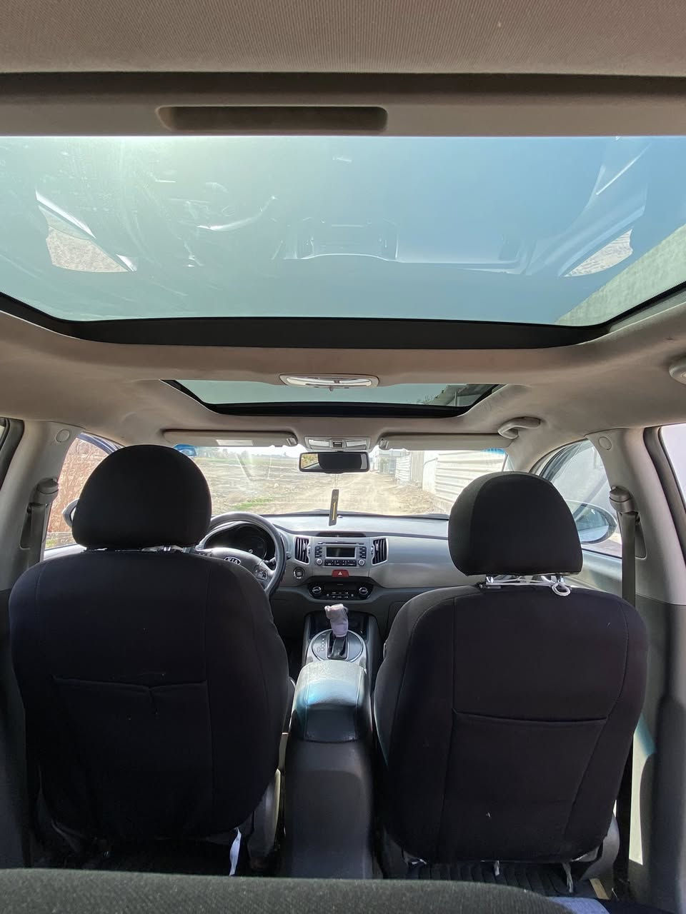 KIA
كيا سيراتو 2011 خليجي رقم بغداد الجديد 
مواصفاتها بصمه تشغيل بصمه فتح وقفل السياره إشاره ترحيب بانوراما كشن كهرباء عدد المقاعد 5حساسات جانبيه وحساسات خلفيه وحساسات إماميه بيها انضمه كلش حلوه بعد سياره مكفوله من الصبغ والحادث ماشيه 192 سعرها (155) اي استفسار اتصال على رقم***********
