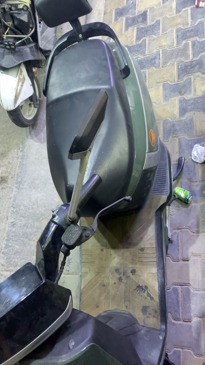 🛵 للبيع سكوتر كهربائي BENENG ⚡
✅ 6 بطاريات
🔋 نظام كهربائي قوي
🔄 بك (Reverse) للرجوع للخلف
🚀 مثبت سرعة (Cruise Control)
💡 إنارة LED
🛞 فرامل دسك
💺 مقعد مريح مع مسند خلفي
مواصفات فول كامله
استعمال قليلل

💰 السعر: 900
📌 بيها مجال.

📩 للاستفسار تفضل خاص.

📞او رقم التواصل: ***********
