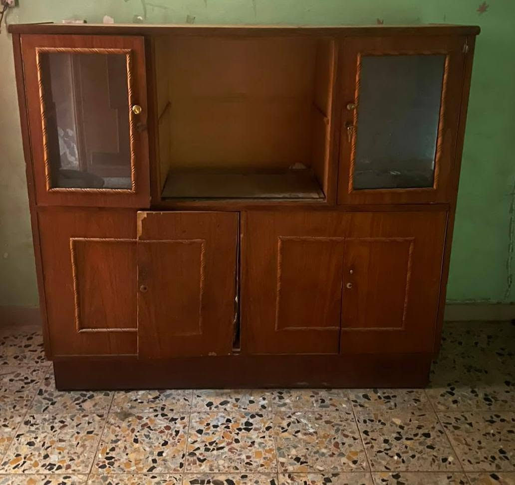 السلام عليكم عندي هاي البوفيه والكنتور للبيع قيم وأخذهم مابيهم ضرر بس سلايت جرارواحد خربان


**إذا كنت صاحب هذا الإعلان وتريد حذفه لأي سبب، رجاءا أرسل رسالة إلى الدعم الفني**