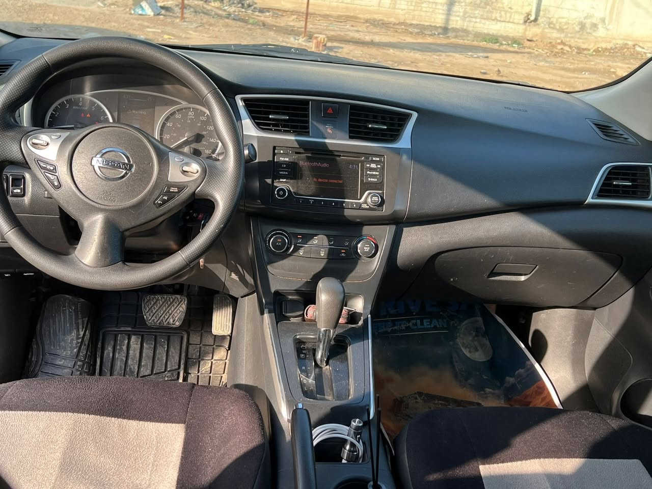 نيسان سنترا رقم بغداد موديل ٢٠١٨ محرك ٢٠٠٠ كير اي تي شاشة كامرة حساسات خلفية رادار فول ما عدا الفتحة والبصمة حادثها دعامية امامية فقط وصور الحادث مرفقة وبيها طخات بسطية هنانه بالعراق مكانها بالحلة نادر الثانية للاستفسار ***********
