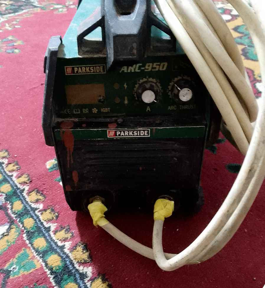 السلام عليكم.مولده 10امبير سعر 180 الف اخت الجديده +مكينة لحيم الكترونيه 50الف +اوتي بخاري 20الف+مكينة لحيم نقطيه 20الف +صوبه كهربائيه 20الف+مكناسه كهربائيه 20الف+صاعقه حشرات18الف للاستفار اتصل *********** كربلاء, العراق
