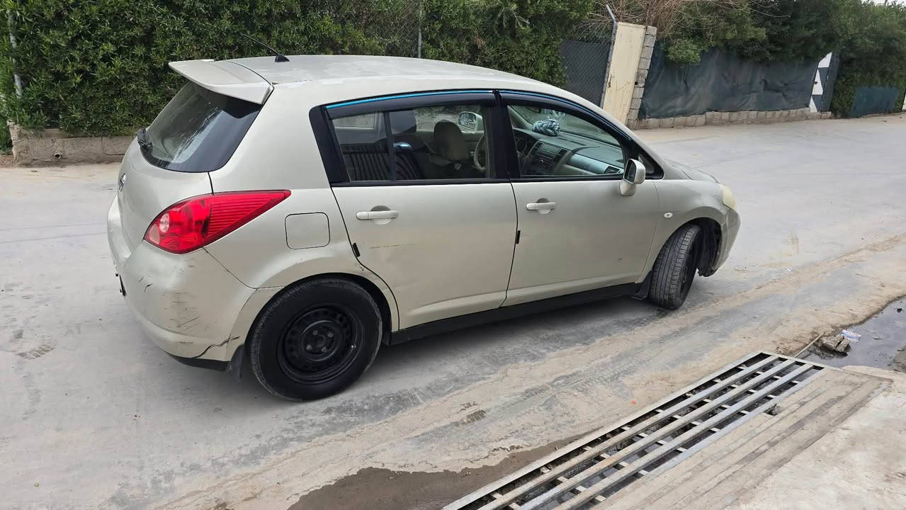 نيسان تيدا ٢٠٠٨ 
گير و مه كينه بەشەرت 
بی دەعم بی بۆیاخ 
وەک لە وێنەکەدا دیارە کاڵ بۆتەوە گەری هەیە 
تاخم تایەی تازیە سیارەکە بی عەیب و عارە
رەقم و سەنەوی تا 2028 تازەیە
77 وەرەقەو ماجال 
***********
عربى 
نيسان تيدا موديل ٢٠٠٨ 
سيارى مابى ضربه مابى صبوخ 
رقم سليمانى جديد حتا ٢٠٢٨
كير و محرك بشرط
تاخم تيارات جديد 
تحويل موباشر 
سعر ٧٧ و مجال قليل 
مکان کرکوک 
*********** أربيل, العراق
