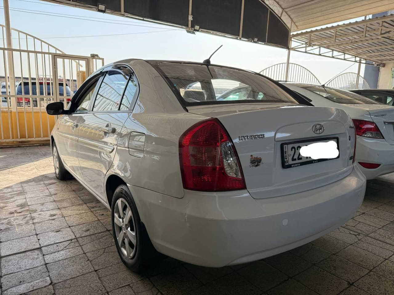 سلام عليكم
هونداي اكسنت 
موديل 2010
محرك 16 اصلي 
رقم أربيل 
رقم سنويه هزه كلو جديد
بدون صبغ 
كير توماتيك
أربع جامات كهرب 
اشاير بلمري 
مكان السياره موصل  📍
معرض ألوان📍
السعر والاستفسار على رقم 
***********
***********
