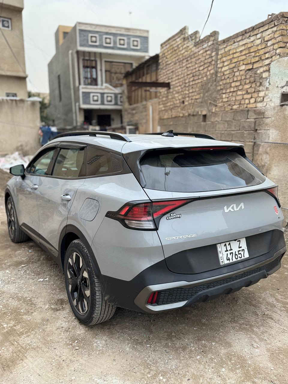 ‏سبورتج وارد امريكي موديل ٢٤ فئة X لاين
‏Year :  2024
‏Make : KIA
‏Model : SPORTAGE X-line
اللون : اسمنتي
سعه المحرك : 2.5 GDI
المسافه المقطوعه :  35000 mi
----------------------------------
🚘 المواصفات 🚘
وارد امريكي  🇺🇸
بصمه
بانوراما
شاشة العدادات ديجيتال
شاشه 
4 كاميرات
كراسي كهرباء
ذاكرة كراسي
تدفئة  مقاعد اماميه
تدفئة ستيرنج 
فرش جلد 
تحكم سرعه
تحكم مسجل
حساس امامي و خلفي
شاحن وايرلس
ويل 19
هاندبريك كهرباء
اضويه اماميه و خلفيه LED
نظام عرض الكاميرا
سستم سماعات harman\kardon
صندوق كهرباء
تشغيل عن بعد
بروجكتر 
حساس تجاوز
تحديد مسار
رادار امامي
‏DRIVE MODE
‏AUTO HOLD

----------------------------------
⭕️ حادث السياره الدعاميه الأمامية 
جاملغ والبنيد بارد فقط وافحص سونار وتأكد
بارد يم السبايدر أثناء التحميل 
بدون تبديل بدون صبغ
مكان السياره بغداد رقم بغداد بأسمي
للاتصال ***********
***********
السعر ٢٢٥ ومجال بسيط
