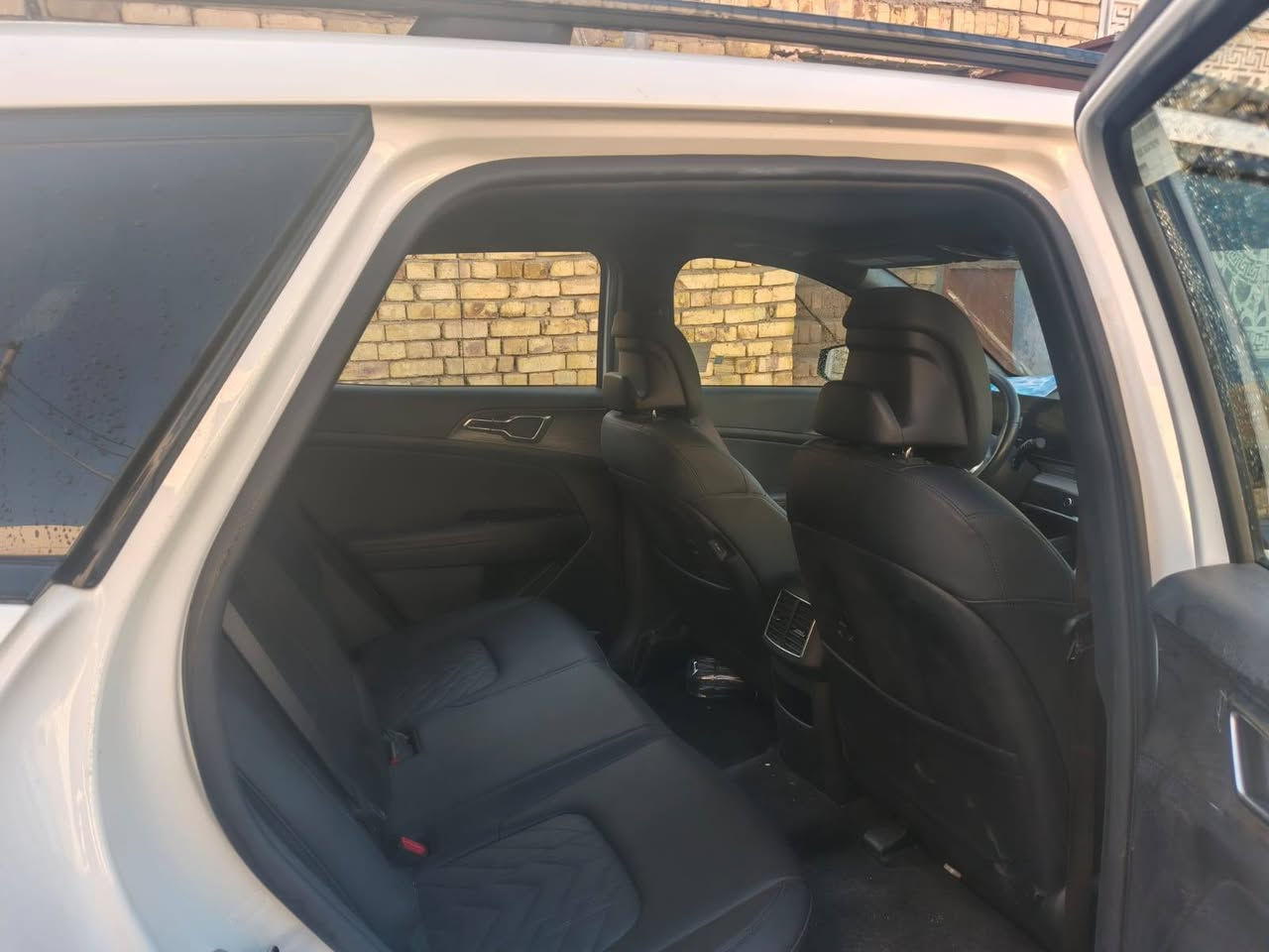 سلام عليكم سبورتج وارد أمريكي البيع رقم بغداد بسمي موصفات هبرت بلكن ماشيه ٤٠٠ سعر 240 بيه مجال العنوان مدينه الصدر رقم مبايل ***********
