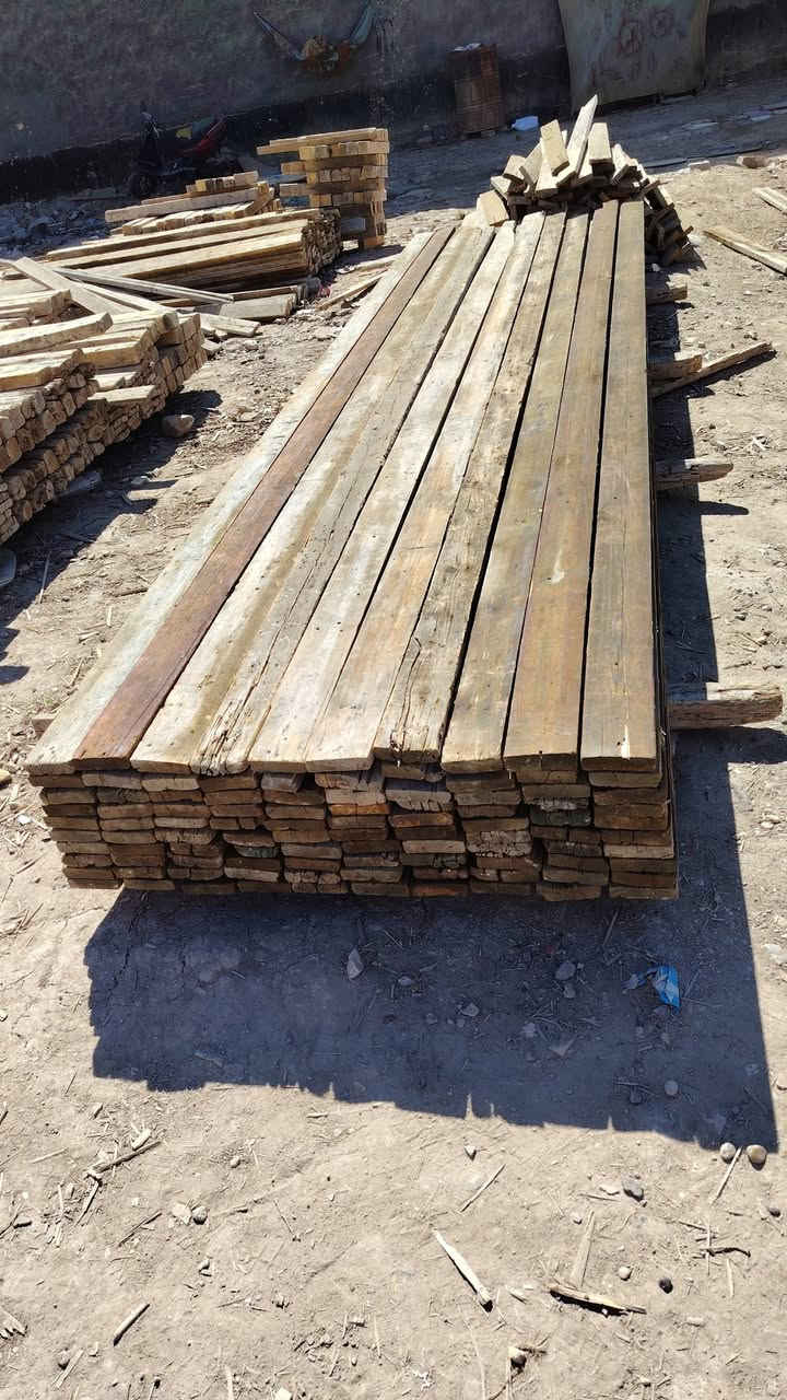 مكعب لوح 4 متر.  ومكعب سير 3.متر.. الحله. ***********
