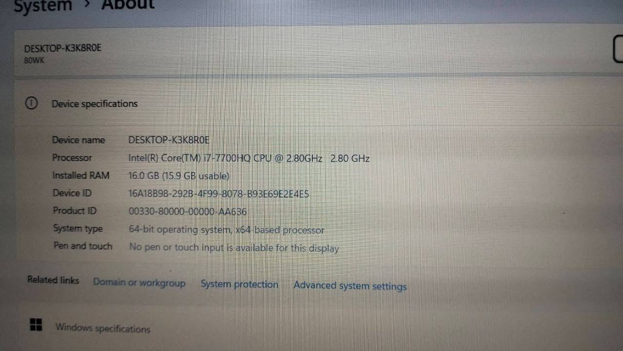 🎮 Lenovo Legion Y520
لابتوب جيمينج قوي من سلسلة Legion، مناسب للألعاب والتصميم والمونتاج والأداء الثقيل بسعر مميز.

━━━━━━━━━━━━━━━━━━━━━━

🔵 المعالج
Intel Core i7-7700HQ

✅ 4 أنوية / 8 Threads
✅ من فئة HQ للأداء العالي
✅ مناسب للألعاب والبرامج الثقيلة

🔵 الذاكرة (RAM)
8GB DDR4

✅ قابلة للترقية
✅ أداء جيد لتعدد المهام والألعاب

🔵 التخزين
256GB SSD
+
متاح إضافة HDD

🚀 سرعة في تشغيل النظام والبرامج
📁 إمكانية توسعة المساحة بسهولة

🔵 الشاشة
15.6 بوصة IPS Full HD
دقة 1920×1080

✅ ألوان جيدة وزوايا رؤية واسعة
🎮 مناسبة للألعاب والعمل والتصميم

🔵 كارت الشاشة
Intel UHD Graphics
+
NVIDIA GeForce GTX 1050 4GB GDDR5 🔥

🎮 تشغيل ألعاب متوسطة إلى قوية بإعدادات مناسبة
🎨 مناسب للتصميم والمونتاج الخفيف والمتوسط

🔵 لوحة المفاتيح
⌨️ Keyboard Backlit
إضاءة مميزة للألعاب والاستخدام الليلي

🔵 البطارية
البطارية الأصلية
🔋 Health 73%

🔵 الشاحن
⚡ شاحن أصلي 130W

🔵 النظام
Windows Pro أصلي
✅ يتفعل تلقائياً بمجرد الاتصال بالإنترنت

━━━━━━━━━━━━━━━━━━━━━━

🎮 مناسب للألعاب
🎨 التصميم والجرافيك
🎬 المونتاج وصناعة المحتوى
💻 الاستخدام اليومي والدراسة

━━━━━━━━━━━━━━━━━━━━━━

🛡️ ضمان شهر كامل
🔄 15 يوم استبدال
🚚 متاح الشحن لجميع المحافظات

🔥 GTX 1050 + i7 HQ + شاشة IPS = جهاز جيمينج عملي وسعره مناسب للأداء 🔥


**إذا كنت صاحب هذا الإعلان وتريد حذفه لأي سبب، رجاءا أرسل رسالة إلى الدعم الفني**