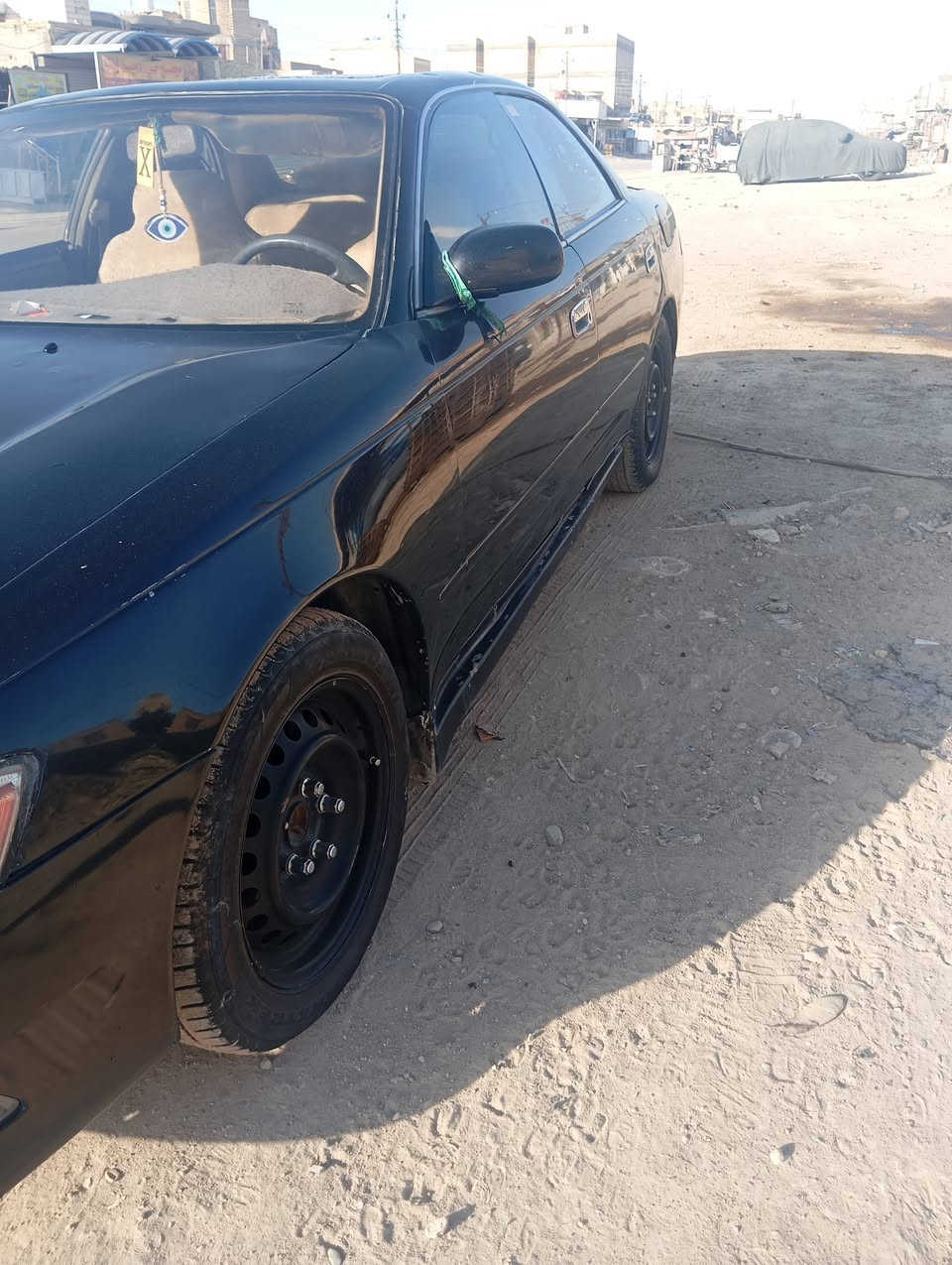 سياره  مارك للبيع جاهزه مكينه وگير  وتبريد  تخم تاير غرفه جديده حداديه توني مسويه سنويه ضايعه مشيت بعاملته تمشي وياي كبل ابصملك بسمك وسياره بسمي *********** سعر ٤٧ بيه مجال
