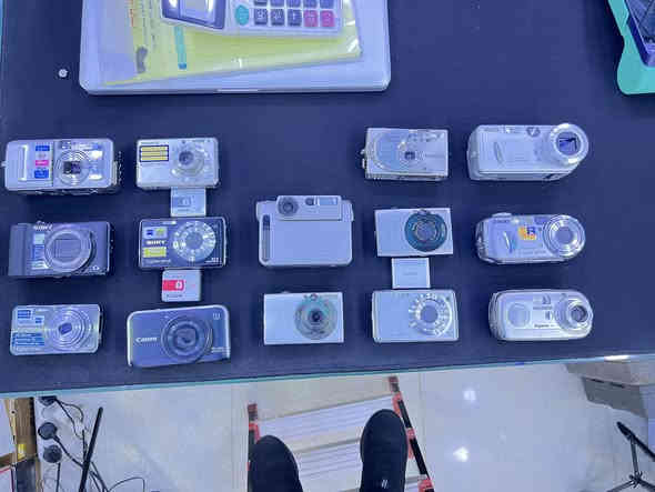 فرۆشتنی خێرا
هەمووی پێکەوە بۆ فرۆشتن 
نرخ ٣٠٠ هەزار
***********
