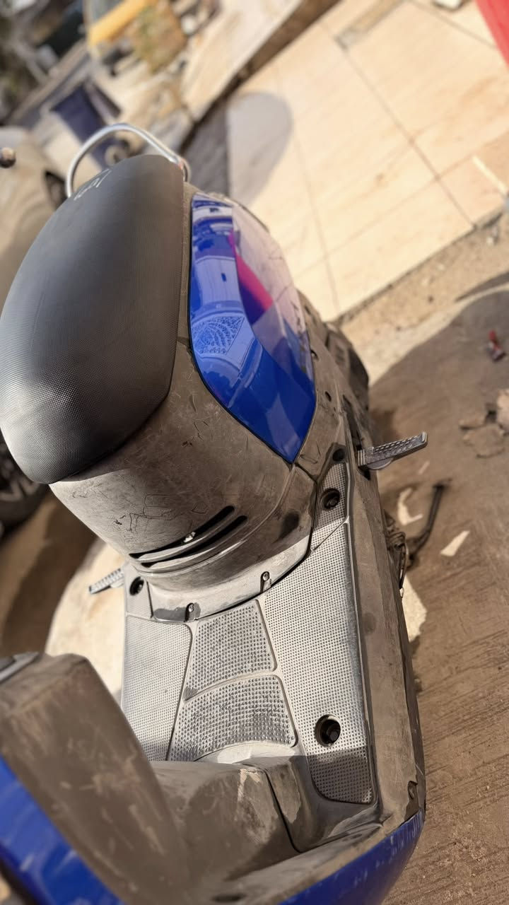 لسلام عليكم دراجه بوليس نوزل للبيع دراجه كفاله عامه من كلشي صالي شهرين من نزلته من رمبه سعر 975 وبيه مجال مكاني بغداد شارع فلسطين رقم هاتف***********
