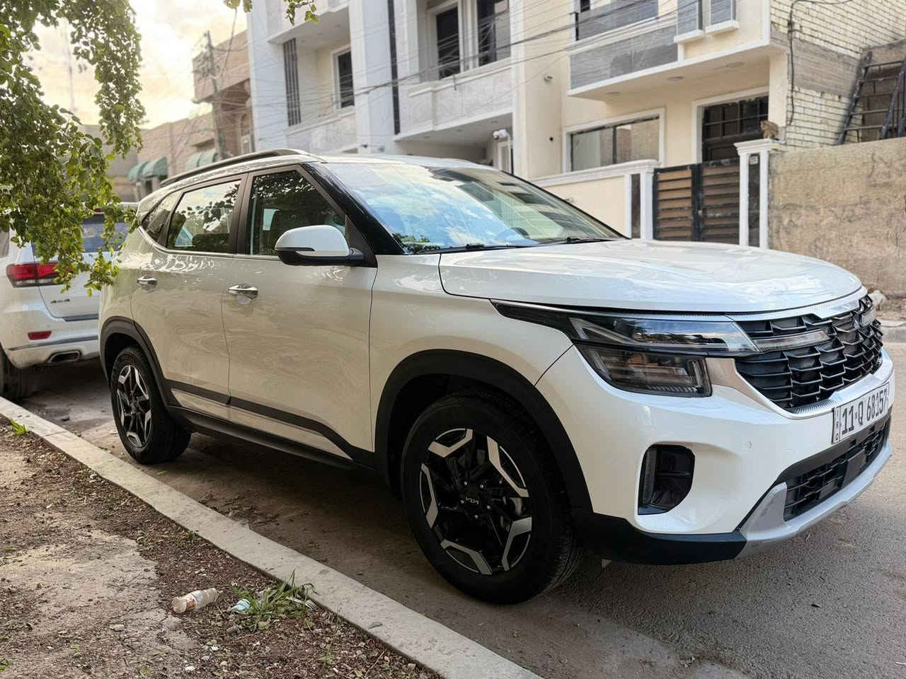 كيه سلاتوس 2024سياره بعده جديد بحالة وكاله ماشيه 21 كيلو بعده بل ضمان خليجيه وكاله دوليه حساس امامي خلفي مودات قياده كمره دواره 
كشنات جلد ابيض شاشه متصله 
ايضاء محيطيه سائد ابريك دكمه حساسات جانبيه سياره بيه ربع البنيد صبغ فقط السعر 168بيه مجال شي بسيط مكان بغداد حي لإعلام 
توصل ع رقم ***********
