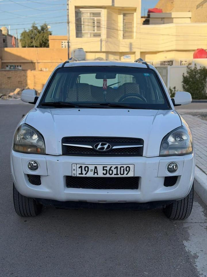 السلام عليكم توكسان 2010 للبيع السعر 115$ تفاصيل السياره والسونار مرفقه بالصور للاستفسار الاتصال عل الارقام اعتذر عن الرد لعدم التواجد 
***********
***********
