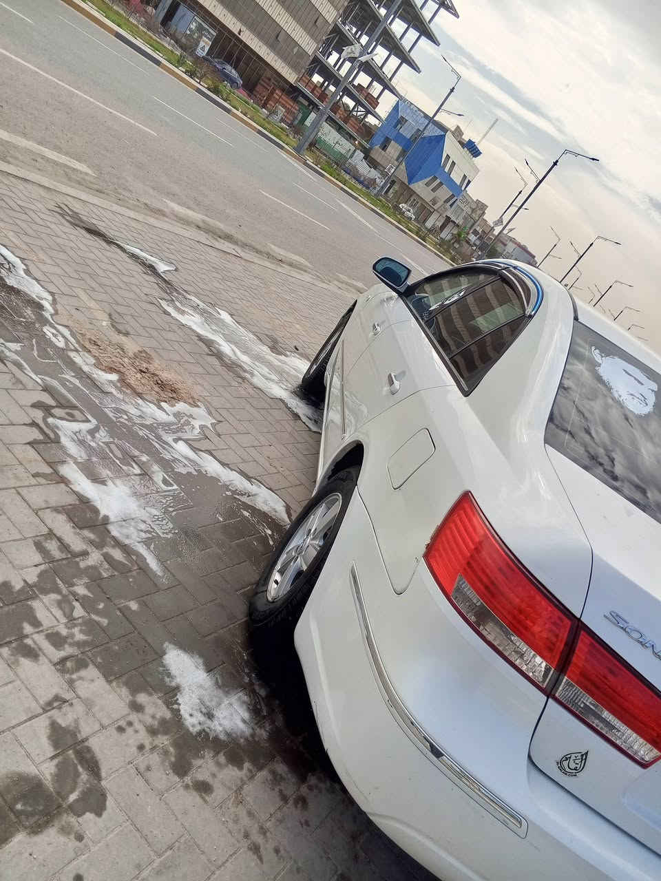 السلام عليكم سوناتا للبيع موديل 10 سياره غاز اصل غاز كصه جنطه مري كهرباء حداديه جديد كير مكينه كفاله تخم تاير سياره جديده مراوس حسب القناعه السعر 50 وبيه مجال رقم *********** العنوان البصره
