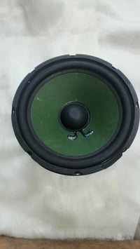 مضخم صوت • ١٠ بوصة • باس قوي