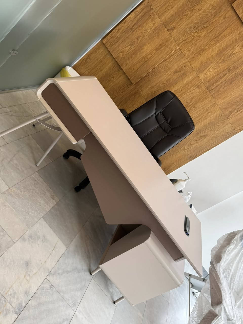 اثاث مكتبي جديد غير مستعمل من ڤانا والعالمية


**إذا كنت صاحب هذا الإعلان وتريد حذفه لأي سبب، رجاءا أرسل رسالة إلى الدعم الفني**