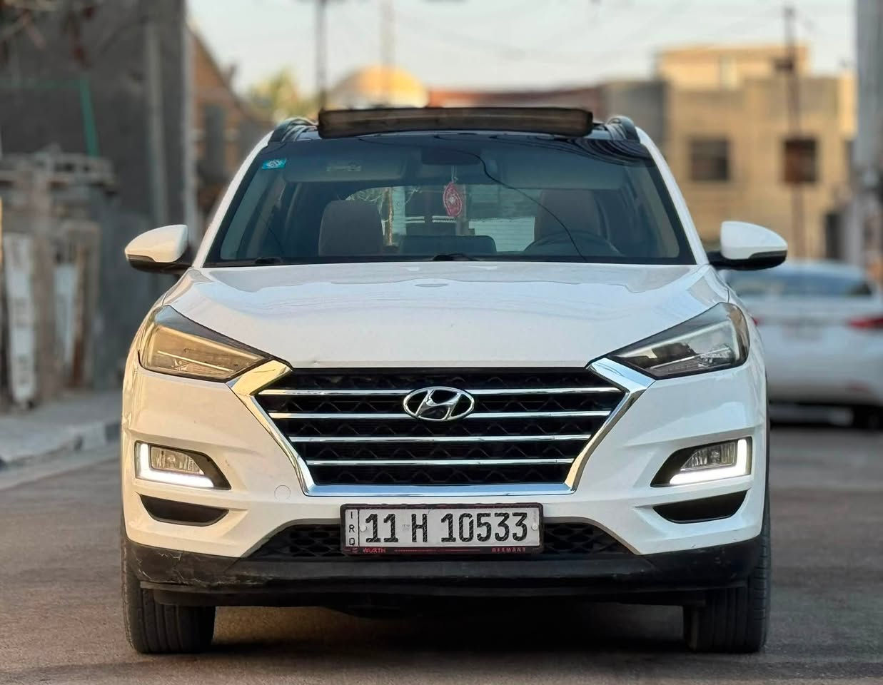 توكسان 2019 خليجي 
ماشية 95 km 
شركة الكاصد 5 عدسات 
فول مواصفات عدا البصمة
مكينة 2000 دوش المرغوب
مكفولة من صبغ وتبديل 
بيها مكانين بارد 
وكرت بلبنيد مال تكشير ومنزل الصوره داخل المنشور
السعر / 175 
العنوان / بغداد 
للأستفسار / ***********

