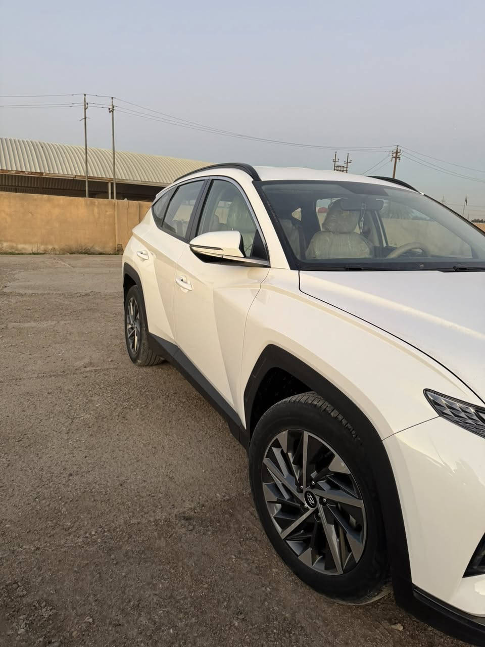 السلام عليكم 
للبيع توسان 2024 كفاله عامه من كلشي ماشيه 25 الف رقم بابل بأسمي السياره مال جناي وع ايد وحده من الزيرو شخط مابيها 
مكان السياره بالحله المركز 
لمعرفه السعر وباقي التفاصيل التواصل ع الرقم 
***********
