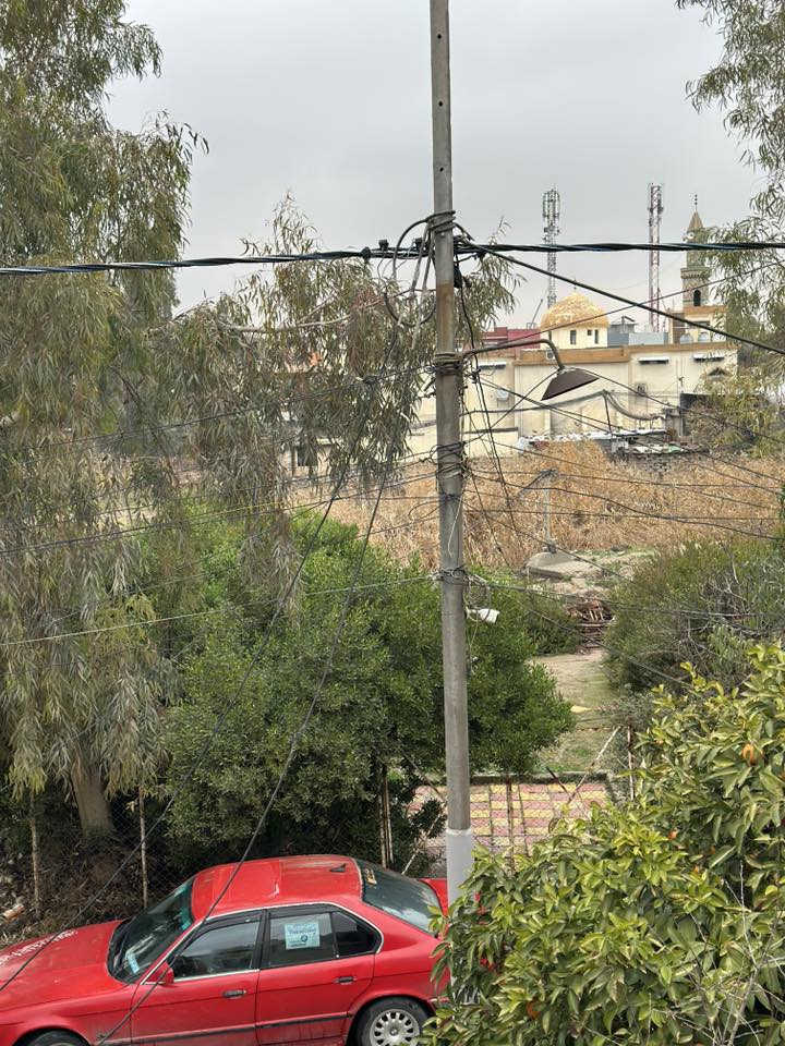 سلام عليكم
يتوفر بيت ل ايجار في حي عدن قرب السوك 
المساحه 200 متر طابقين 
طابق الاول غرفتين نوم 🛌 واستقبال وكراج سياره وحديقه مقابيل البيت 🏠 تابعه ل بيت 
الطابق الثاني غرفتين نوم 🛌 وحمامات 
***********
***********
