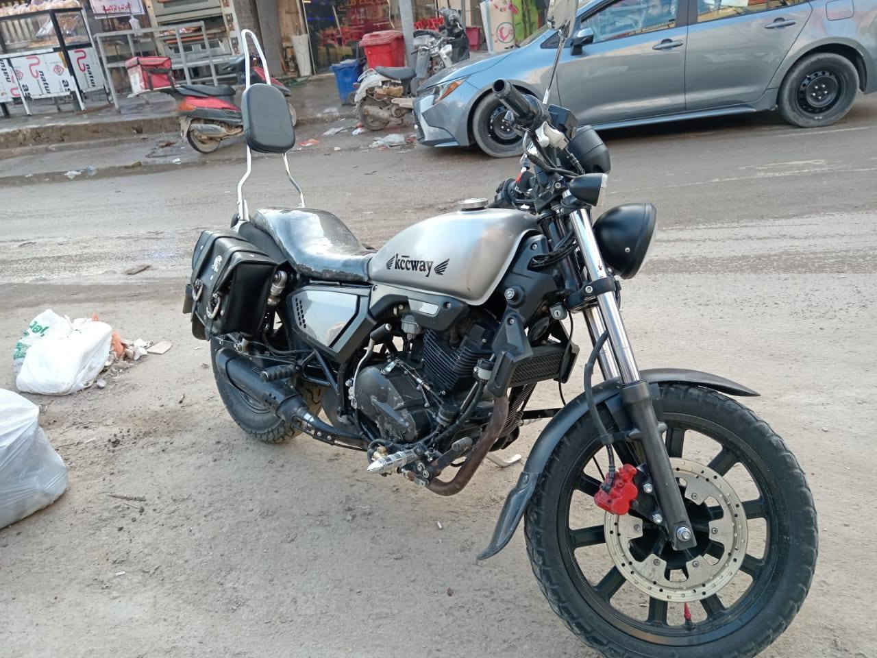 سلام عليكم.. مرقم بغداد موديل ٢٢.. بنلي كيواي ايطالي
للبيع او مراوس بدايون ادفنجر
كفالة عامة
رقم وسنوية بغداد مشروع وطني
محرك 202 cc
بريكات أمامي وخلفي ديسك
نظام قيادة أيطالي الاشاير كل جهة تشغيلهة من جهتهة
جنط صفاح (ذني تزويد ميجن من الشركة) بالعافية
رجوة خلفية(هاي هم تزويد) بالعافية
لايت زنون عالي ناصي داخل المازدة بدون تحوير وتخريب الشكل
دراجة خير من الله شلعة ومعدل يشك الكاع
مكاني الاعظمية
للأستفسار /***********
