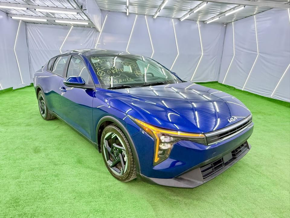 🧿🧿🧿 يرجى قراءة الاعلان بشكل كامل 🧿🧿🧿 

💥💥💥 2025 KIA K4 EX   (  Plus  )💥💥💥

                  👈🏻👈🏻👈🏻 كيا / كي فور 👉🏻👉🏻👉🏻 

 ♦️ السيارة موجودة في الأردن المنطقة الحرة ♦️ 

         📹 مقطع فيديو تفصيلي عن السيارة 📹 

     ♦️ رقم الشاصي موجود من ضمن التصوير ♦️ 

   

موديل :- 2025
لون :-     ازرق     
قوة المحرك :- 2.0 DOHC بانزين 
عداد المسافات :- 14779  km
عدد المقاعد :- 5 مقاعد 
مواصفات السيارة :- Plus 

الاضافات :- 👇🏻👇🏻👇🏻👇🏻👇🏻👇🏻👇🏻👇🏻👇🏻👇🏻👇🏻👇🏻 

♦️ شاشة متصلة دجيتال 
♦️ تحكم صوت 
♦️ تحكم سرعة 
♦️ هاند بريك بصمه 
♦️ رادار تحديد مسار 
♦️ مثبت سرعه 
♦️ مانع انزلاق 
♦️ اوامر صوتية 
♦️ تحديد مسافة امان 
♦️ بصمة تشغيل 
♦️ كامرا خلفية
♦️ مرايا كهربائية 
♦️ مقاعد جلد اسود 
♦️ لايت زنون
♦️ سقف بانوراما 
♦️ تدفئة مقاعد 
♦️ تدفئة مقود 
♦️ تبريد خلفي 
♦️ أشارة جانبيه
♦️ رادار تجاوز 
♦️ دخول ذكي 
 
 
و المزيد من الاضافات في عالم ( K4 ) 

        🚘 ضرر السيارة كما هو موضح بلتصوير 🚘 

🚦🚦🚦السعرعلى الخاص فقط  🚦🚦🚦🚦
🔺🔺🔺🔺🔺🔺🔺🔺🔺🔺🔺🔺🔺🔺🔺🔺

📍 الفروع:

الفرع الاول :- 
بغداد - البياع - الشارع الثاني - معرض الهاشمي ( سيد سيف الموسوي ) 
‭0790 241 0177‬ / اتصال او واتساب ‭
الفرع الثاني :- 
المسيب - شارع السدة - شركة علي الريس ( سيد حيدر المعموري )    
‭ ‬‬‭+964 781 976 7048‬
واتساب او اتصال 
الفرع الثالث :- 
النجف الاشرف - حي الحسين - مقابل بانزين خانه الكرار - سيد خالد الكيشوان - 
‭+964 781 399 9323‬ 
واتساب او اتصال 
الفرع الرابع :- 
الاردن - الزرقاء - المنطقة الحرة - شارع ( 21 ) شمال - شركة علي الريس المعموري ( ابو عبدالله الموسوي ) 
( فريق المبيعات ) 👇🏻👇🏻👇🏻👇🏻👇🏻 
00962791707787 / ابو عبدالله 
00962798611811 / ابو محمد 
00962791493166 / ابو احمد 

اي ملاحظات او اي استفسار او طلب صور او مقطع فيديو مصور ل اي سياره يرجى التواصل على الرقم التالي 
00962791311893 / عبدالله الموسوي 

🖋 بإدارة: أبو عبد الله الموسوي

((إن أرضيناك فتحدث عنا، وإن لم نرضك فتحدث إلينا))

🔖 #سيارات_أمريكية #استيراد_سيارات #سيارات_كندية #عروض_سيارات
#الزرقاء #المنطقة_الحرة #سيارات_العراق #سيارات_سوريا #سيارات_الأردن
#علي_الريس_الموسوي #تجارة_السيارات
#موؤسسه_الشهداءالسعودية_الكويت_مصر_العراق_لبنان

