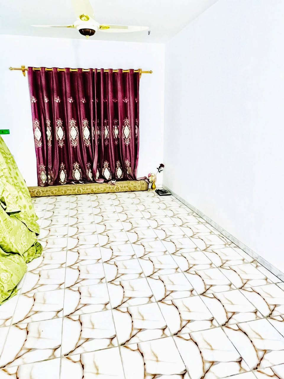 المساحة: 150 م² طابو صرف
🏠 مكون من طابقين

الطابق الأول:

* غرفة
* صالة
* استقبال
* مطبخ
* حمام

الطابق الثاني:

* غرفتان
* صالة

البيت نظيف وجاهز للسكن، وهذه بعض الصور للاطلاع التواصل على الرقم ***********
