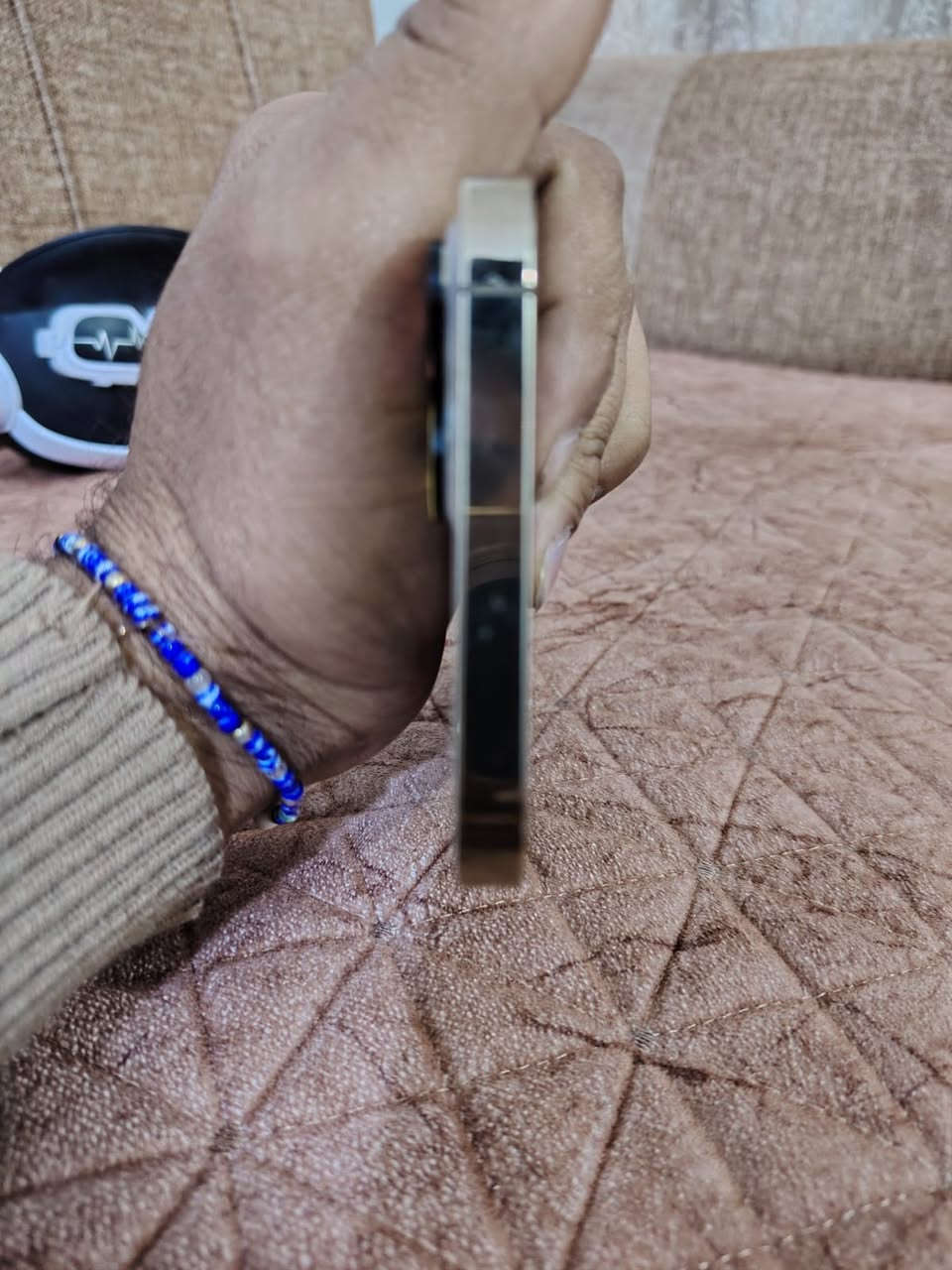 السلا عليكم للبيع ايفون ١٢ برو ماكس مبدل شاشه وبطاريه نوعيه كل الزينه ذاكره ٢٥٦ السعر ٣٠٠ وبي مجال بسيط مكاني بغداد الزعفرانية *********** الرقم بي واتساب
