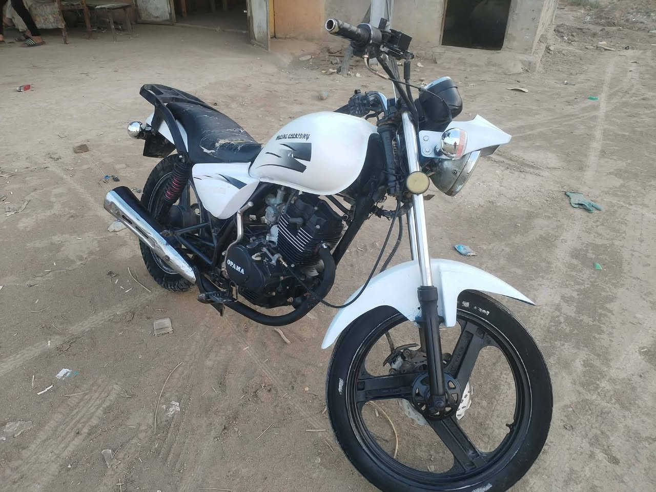 السلام عليكم دراجه للبيع  هوشه التواصل على هذا الرقم***********
