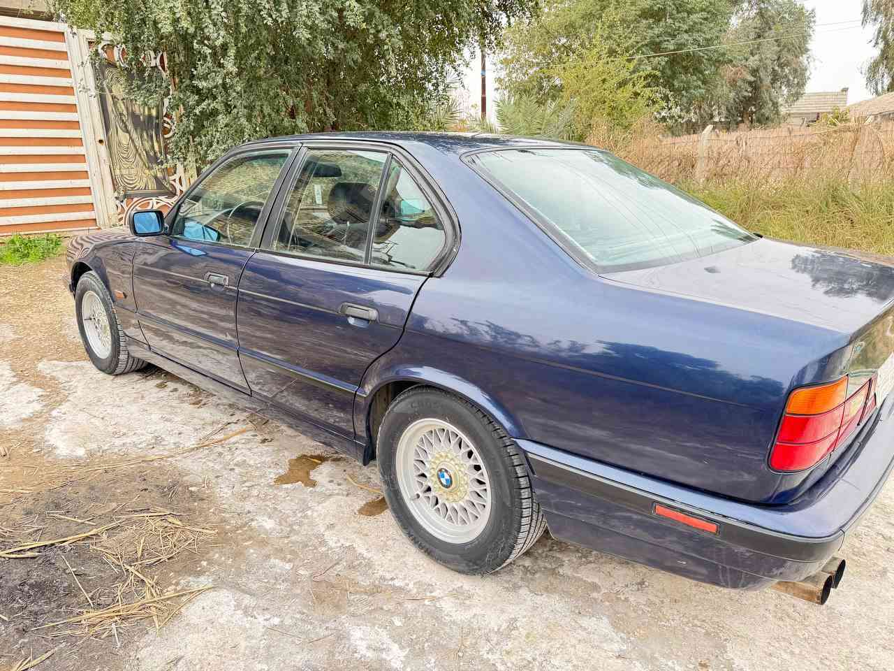 السلام عليكم BMW 525 موديل 1993 رقم بغداد مكينة مسكر 28   صدر كامل جديد تبريد شغال  السيارة مثل ما تشوف بعينك وتجي تشوف نظافه السيارة *********** 
السعر 75 وبيه مجال مكان السيارة ديوانية
