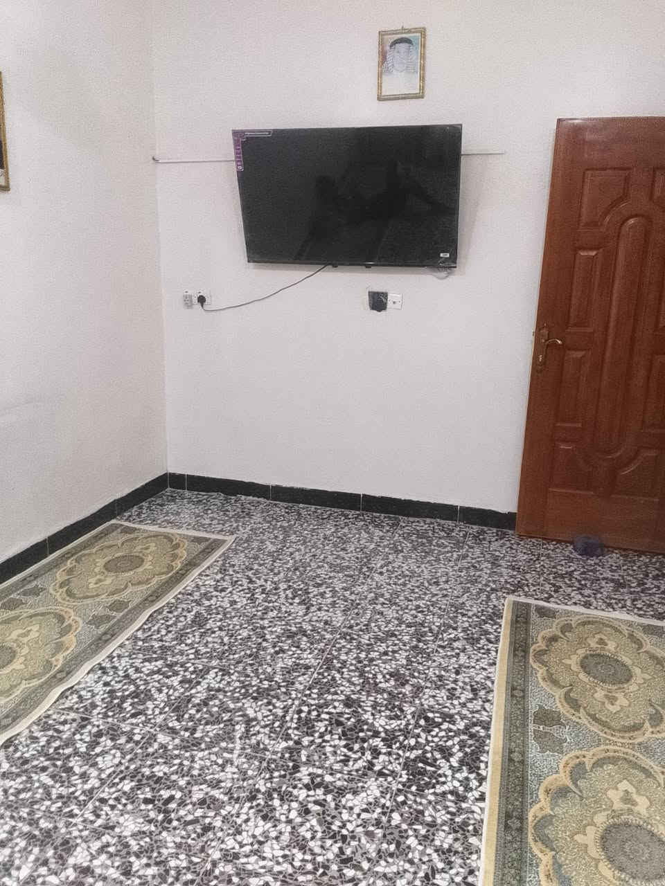 السلام عليكم بيت للبيع في الكوت زين القوس شارع ابو الفضل يم مدرسه الصينيه بيت طابقين ونص مساحه 100 متر السند 25 بسمي تحويل ثاني يوم الاستفسار ع هذا الرقم ***********

