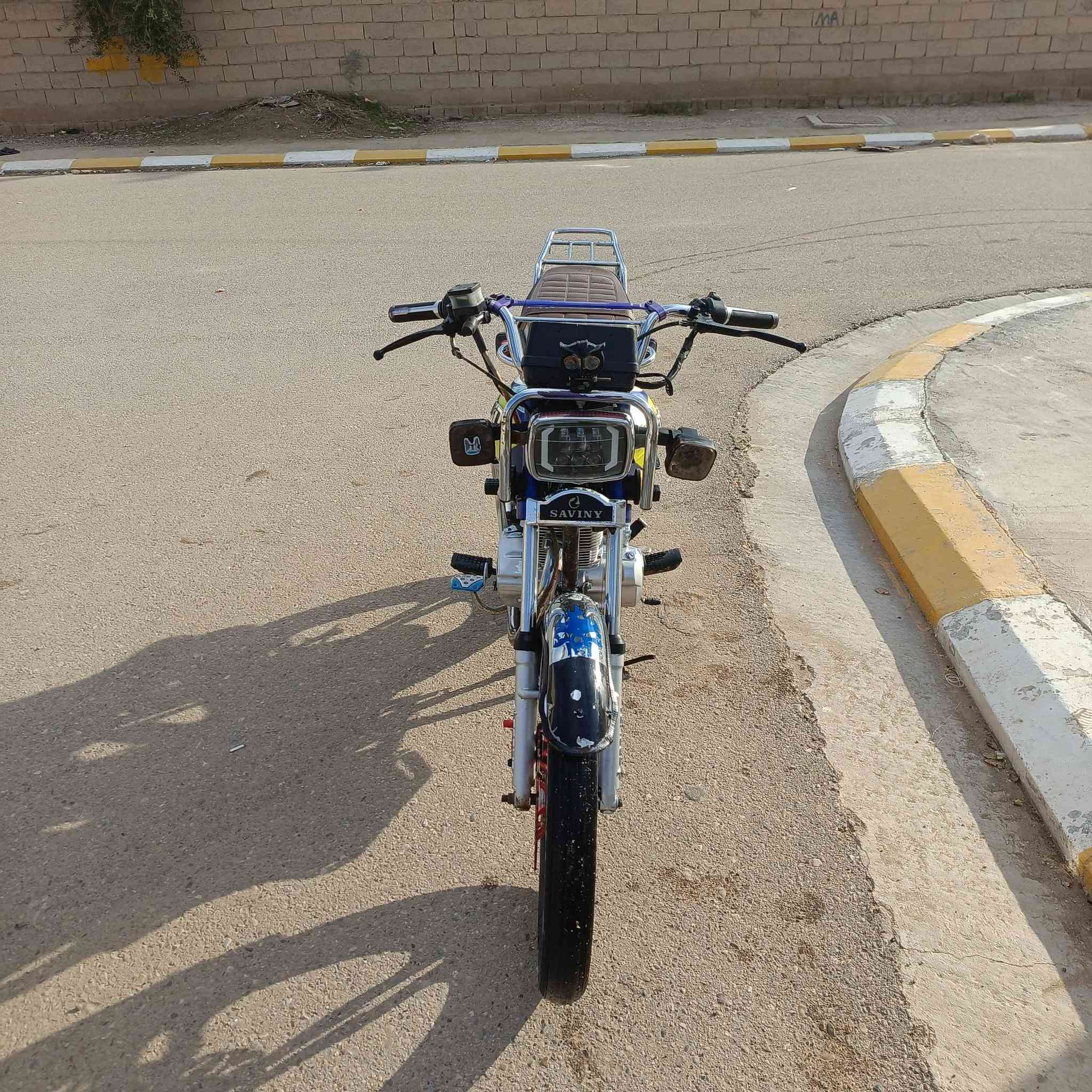 سلام عليكم

دراجة سونلك 23

للبيع او مراوس،حسب القناعة

دراجة بلادية

محرك ما مفتوح 

محرك صافي وصوت ناعم

نشاط شرط يعلگ 

كشر جديد موضح بالصور

وياله عدالتهة ميل

تواير جدد

كهربائيات كلهه شغالة

اوراق منفيست فقط

السعر 650 والشراي بي خير ويدلل

للاتصال واتساب وخط

***********                                  ***********

مكاني القائم العبيدي

#رجاءً ال مو شراي لٱ يتعبني

ولا تكسر بحلال العالم 

#ادمن وافق اذاا موزحمة 🤍
